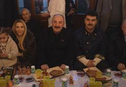 Mustafa Varank’tan tarihi meydanda sahur buluşması