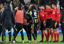 Fenerbahçe'de Guendouzi'den hakeme sert çıkış! 'Buna nasıl kart göstermezsin'