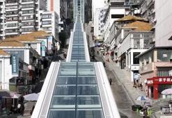 Dünyanın en uzun açık hava yürüyen merdiveni açıldı: 80 katlı bina yüksekliğinde