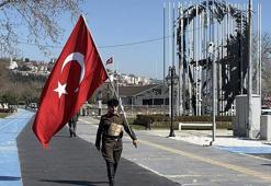 Torundan dedeye vefa! Şehitler için 8 yıldır İstanbul'dan Çanakkale'ye yürüyor