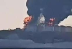 Umman Salala Limanı'nda yakıt tankları vuruldu