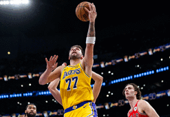 Luka Doncic tam 51 sayı attı, Lakers evinde kazandı!