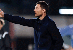 Xabi Alonso için açıklama geldi! 'Teklifleri değerlendiriyor'
