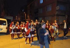 Davul yerine Rumeli ezgileri! İnegöl’de sahur böyle karşılandı