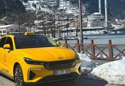 Görenler telefonuna sarıldı: TOGG, Trabzon'da ilk kez taksi oldu