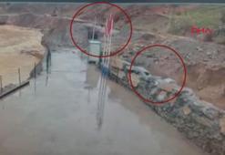 Şırnak’ta selden kaçış kamerada