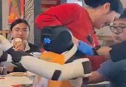 Bulaşık yıkamayı bırakıp dans eden robot, kısa sürede viral oldu