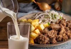 Ciğeri yumuşacık yapan karışım! Pişirmeden önce sütte bekletin: Kuyruk yağı şart