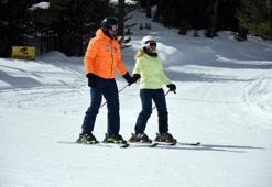 Sarıkamış’ta mart sürprizi! 2 metre karla kayak sezonu devam ediyor