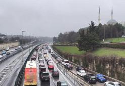 İstanbul’da bayram çilesi! Trafik durma noktasına geldi