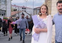 Damat kapıya tepsi ve altınla dayandı! ‘Nişanlıma honca getirdik’