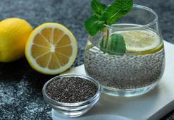 Bayramdan sonra içilmesi gereken detoks suyu! Karnı dümdüz yapıyor, içen tuvalete gidiyor