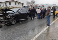 AK Parti konvoyunda kaza! 2 kişi yaralandı