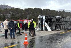 Konya'da feci kaza! Yolcu otobüsü devrildi, 2'si ağır 15 yaralı