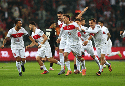 A Milli Takım'da sakatlık şoku! Yıldız futbolcu Romanya maçında oynamayabilir