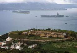 ABD’ye ait USS Gerald R. Ford uçak gemisi onarım için Girit'e demirledi