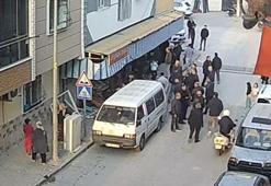 Sürücü direksiyonu son anda kırdı! Karşı yönden gelen...