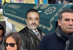 Erol Köse son yolculuğuna uğurlandı! Cenaze töreninde dikkat çeken anlar