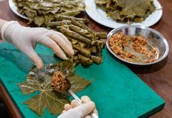 Çiğ pirinçten yapılan sarma kaç dakikada pişer? Tencereye göre değişiyormuş