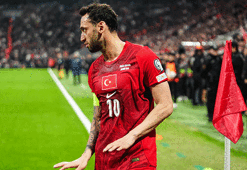 Kaptan Hakan Çalhanoğlu'ndan sakatlık açıklaması! 'Moralimi yüksek tuttum'
