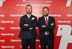 Hipodrom.com, Türkiye Jokey Kulübü ve Türkiye Omurilik Felçlileri Derneği’nden topluma değer katan yeni bir proje: Kapaklar toplanıyor, umutlar çoğalıyor