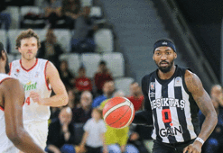 Beşiktaş, Manisa Basket'i farklı mağlup etti
