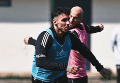 Beşiktaş'ta derbi öncesi gündem savunma!