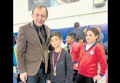 Aydın'da çocuklar oyunlarla eğlendi
