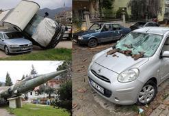 Kuvvetli rüzgar kenti savaş alanına çevirdi! Çatılar uçtu, ağaçlar devrildi