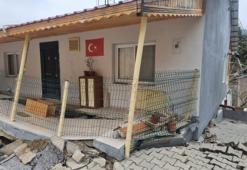 Gece yarısı toprak kaydı! Mersin'de evler çöktü