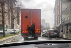 İstanbul trafiğinde patenle tehlikeli yolculuk! Ölümü böyle hiçe saydılar