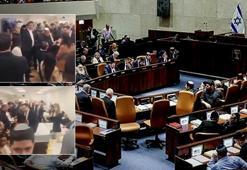 İsrail Meclisinde panik anları! İran füzeleri sonrası sirenler çaldı sığınaklara koştular