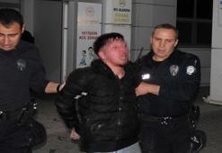 Annesinin, erkek arkadaşını bıçakladı; ikinci kez saldırı anı kamerada