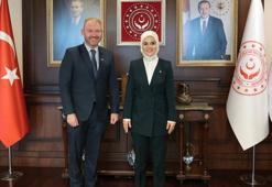 Bakan Göktaş, Yeni Zelanda'nın Ankara Büyükelçisi Lewis ile görüştü