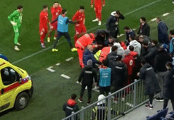 Egemen Korkmaz, Türkiye U21 Milli Takım maçında yere yığıldı! Sahaya ambulans girdi