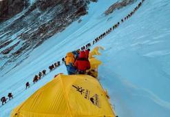 Dağcıların yemeğine karbonat katıp hasta ettiler, milyon dolarlık vurgun yaptılar! Everest'te skandal dolandırıcılık ağı