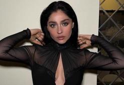 Cemre Baysel ışık saçıyor