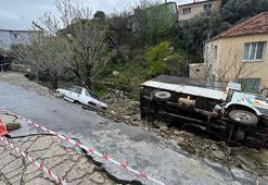 Aydın'da istinat duvarı çöktü, 2 araçta hasar oluştu
