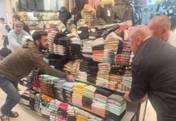 Butikte korku dolu anlar! Alevler bir anda yükseldi: Esnaf ürünleri kurtarmak için seferber oldu