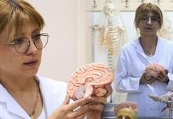 Dicle Üniversitesi’nde bir ilk: ‘Ölüler dirileri eğitir’ diyen akademisyenden görülmemiş bağış