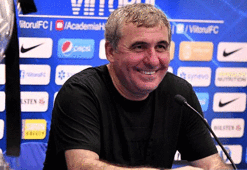 Lucescu sonrası Romanya'da Gheorghe Hagi'nin maaşı ortaya çıktı