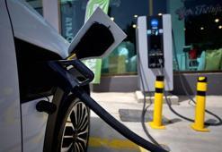 Türkiye'de satılan otomobillerin yarısı elektrikli ve hibrit araçlardan oluştu