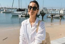 Fiziğiyle gençlere meydan okudu! 53 yaşındaki Arzum Onan'ın pozlarına yorum yağdı