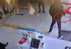 Banka şubesinde satırla gasp girişimi