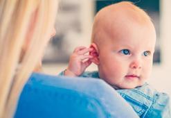 Çocuğunuz sürekli kulağını çekiyorsa dikkat! Nedeni enfeksiyon olabilir