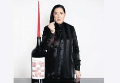 Abramovic etiket tasarladı