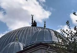 Denizli’de cami çatısında intihar girişimi! 2 saatlik ikna sonrası yaşananlar şaşkına çevirdi