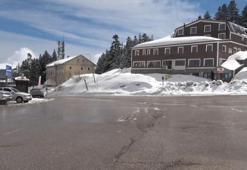 Oteller sezonu kapattı! Uludağ'da kar var, tatilci yok