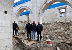 Sivas Ulu Cami’de 833 yıllık eğri minare restore ediliyor: İskele çalışmaları sürüyor