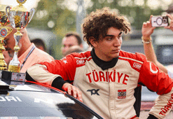 Kerem Kazaz, Hırvatistan'da podyuma çıktı!